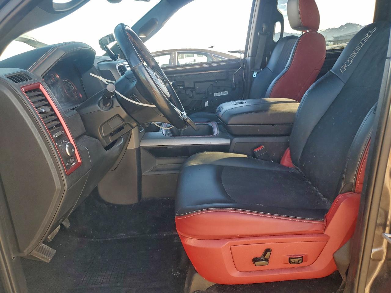 2016 RAM 1500 REBEL photo 19