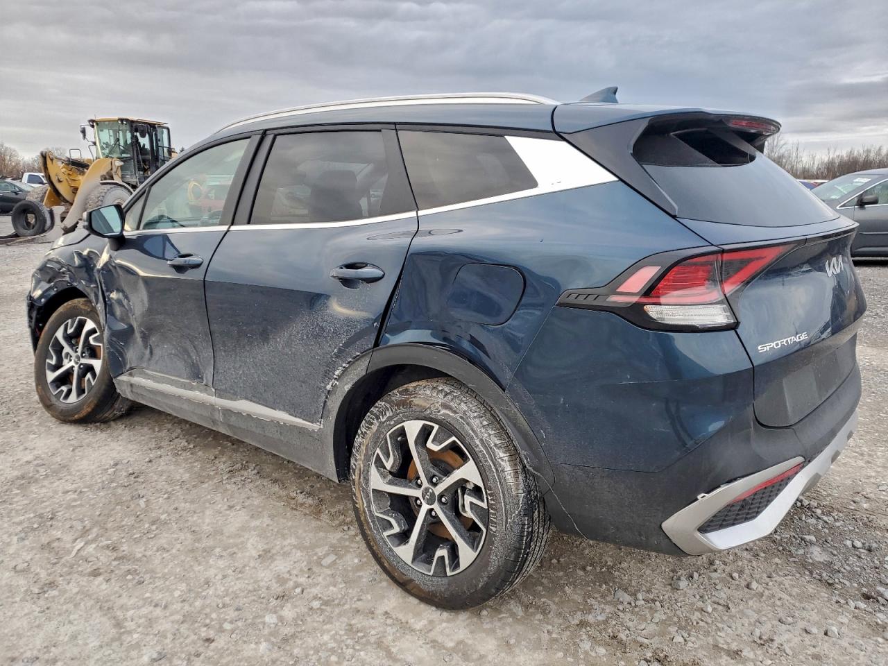 2025 KIA SPORTAGE EX photo 3
