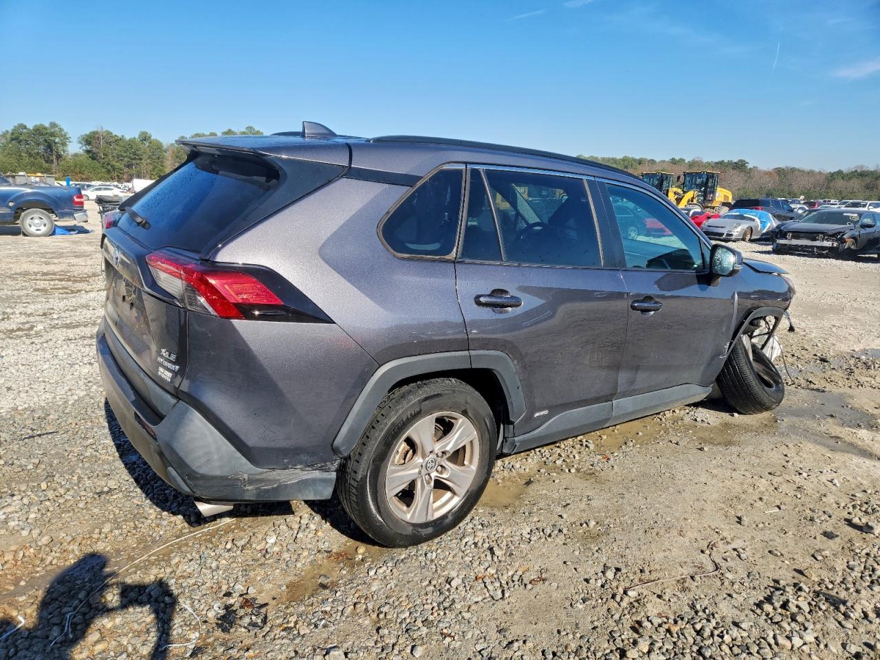 2022 TOYOTA RAV4 XLE photo 5