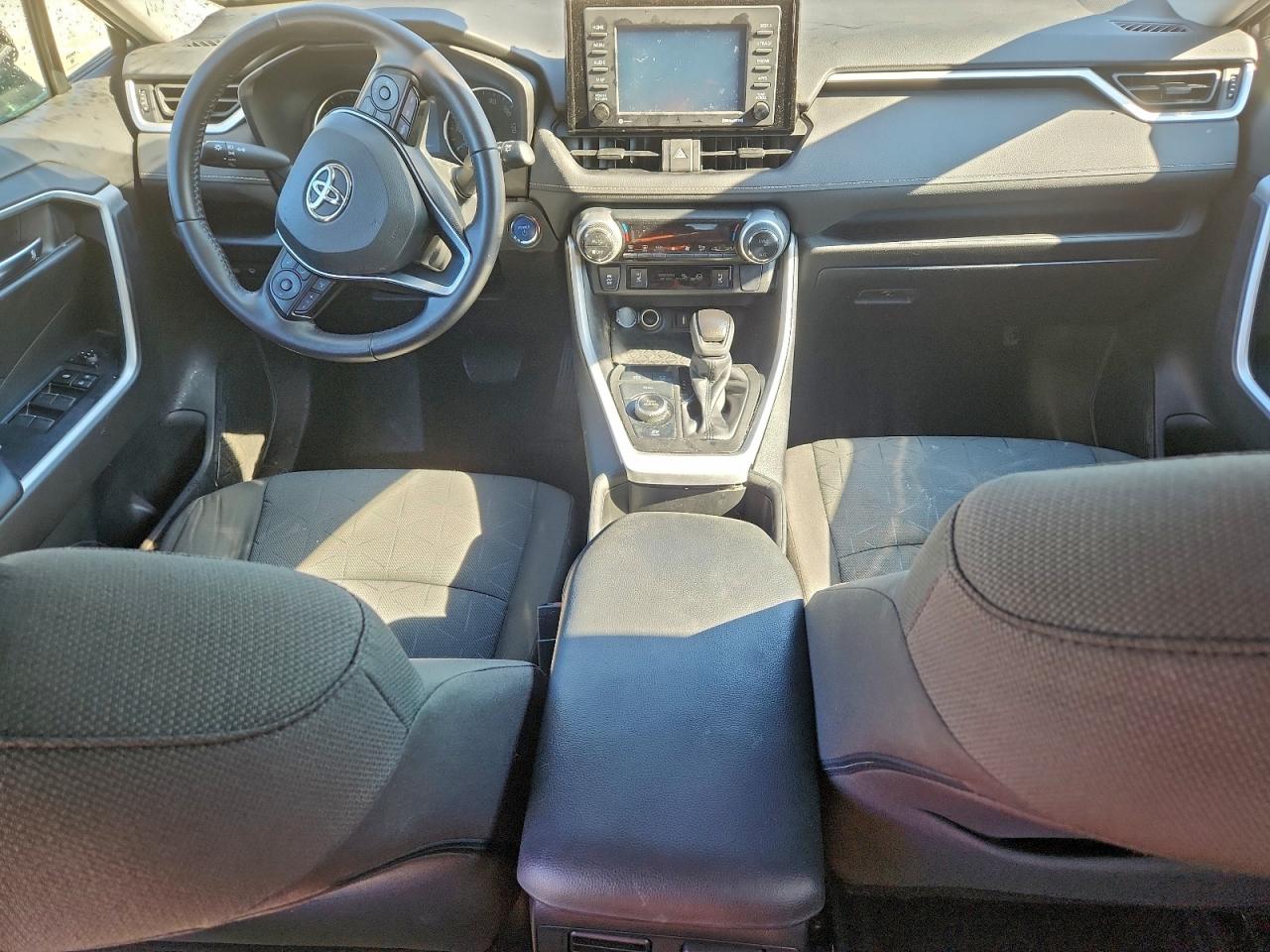 2022 TOYOTA RAV4 XLE photo 15