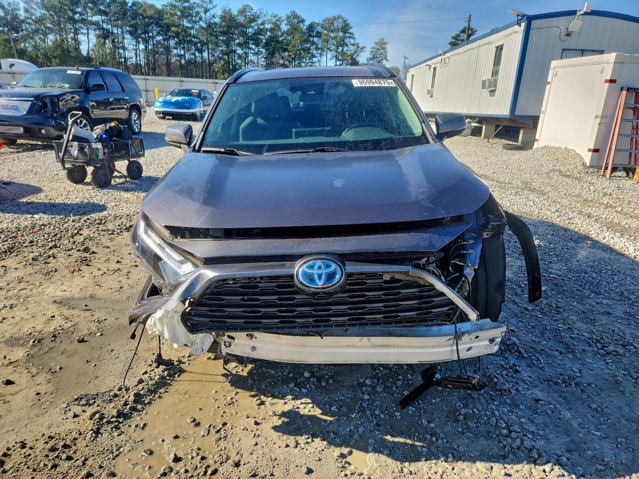 2022 TOYOTA RAV4 XLE photo 9