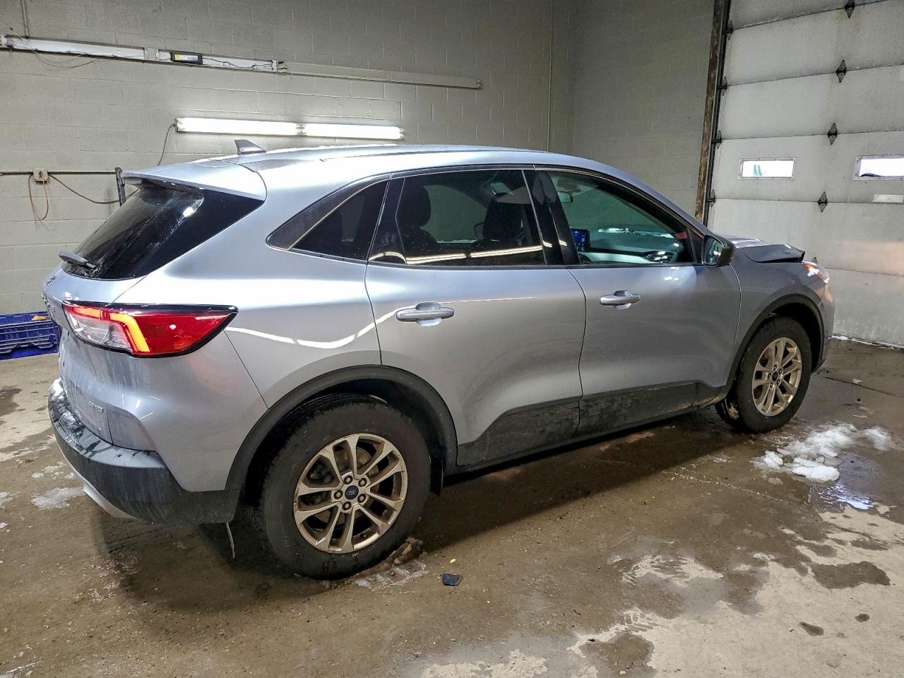 2022 FORD ESCAPE SE photo 3