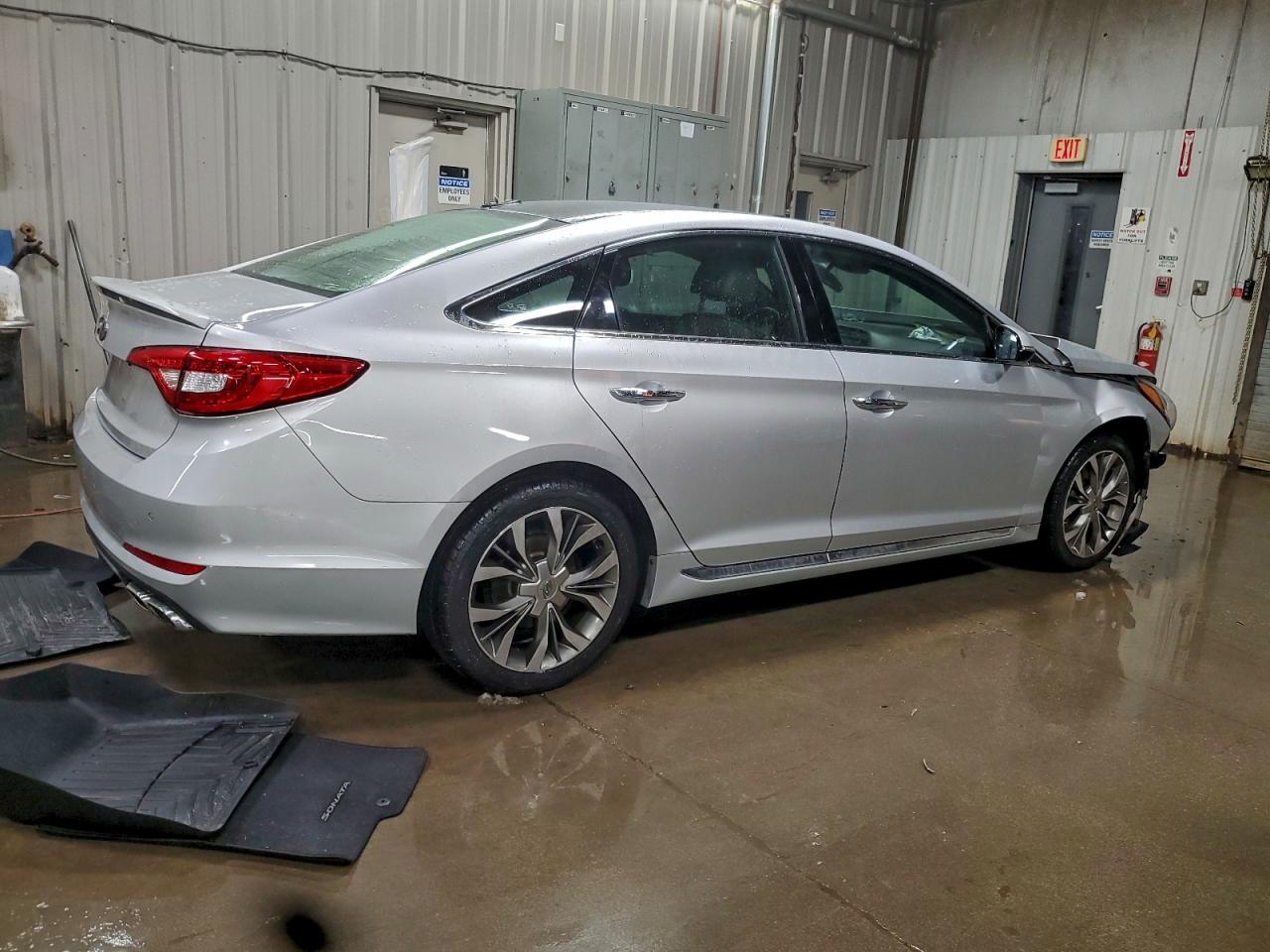 2015 HYUNDAI SONATA SPORT photo 3
