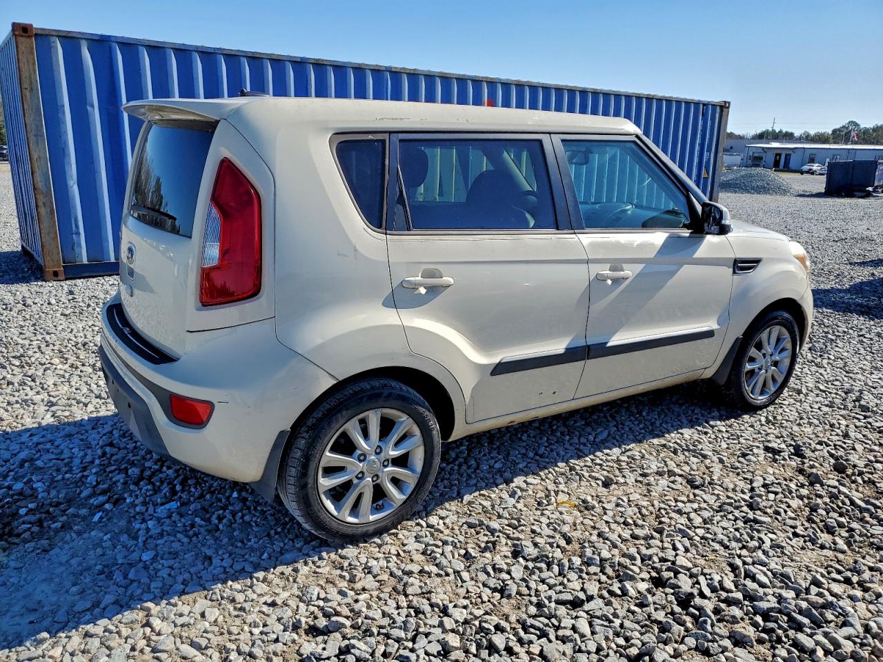 2013 KIA SOUL + photo 3
