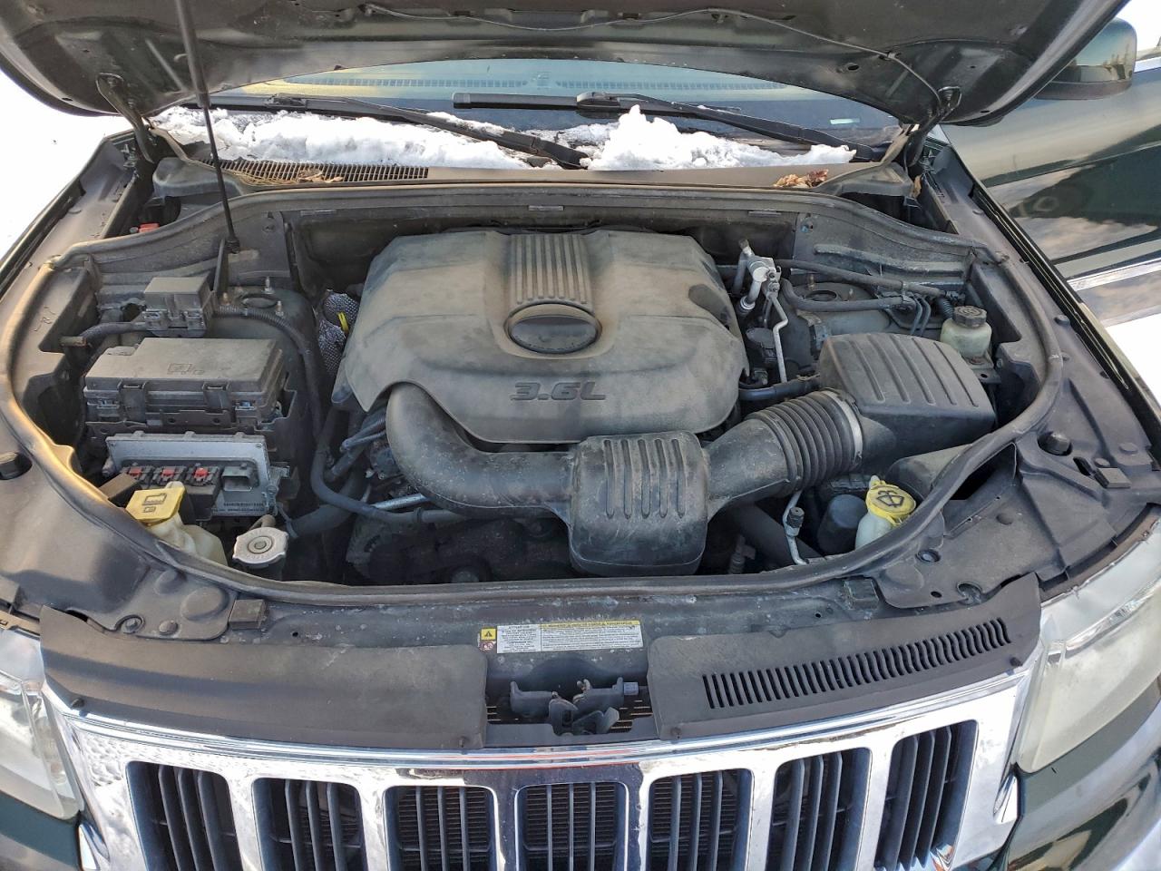 2011 JEEP GRAND CHEROKEE LAREDO photo 23