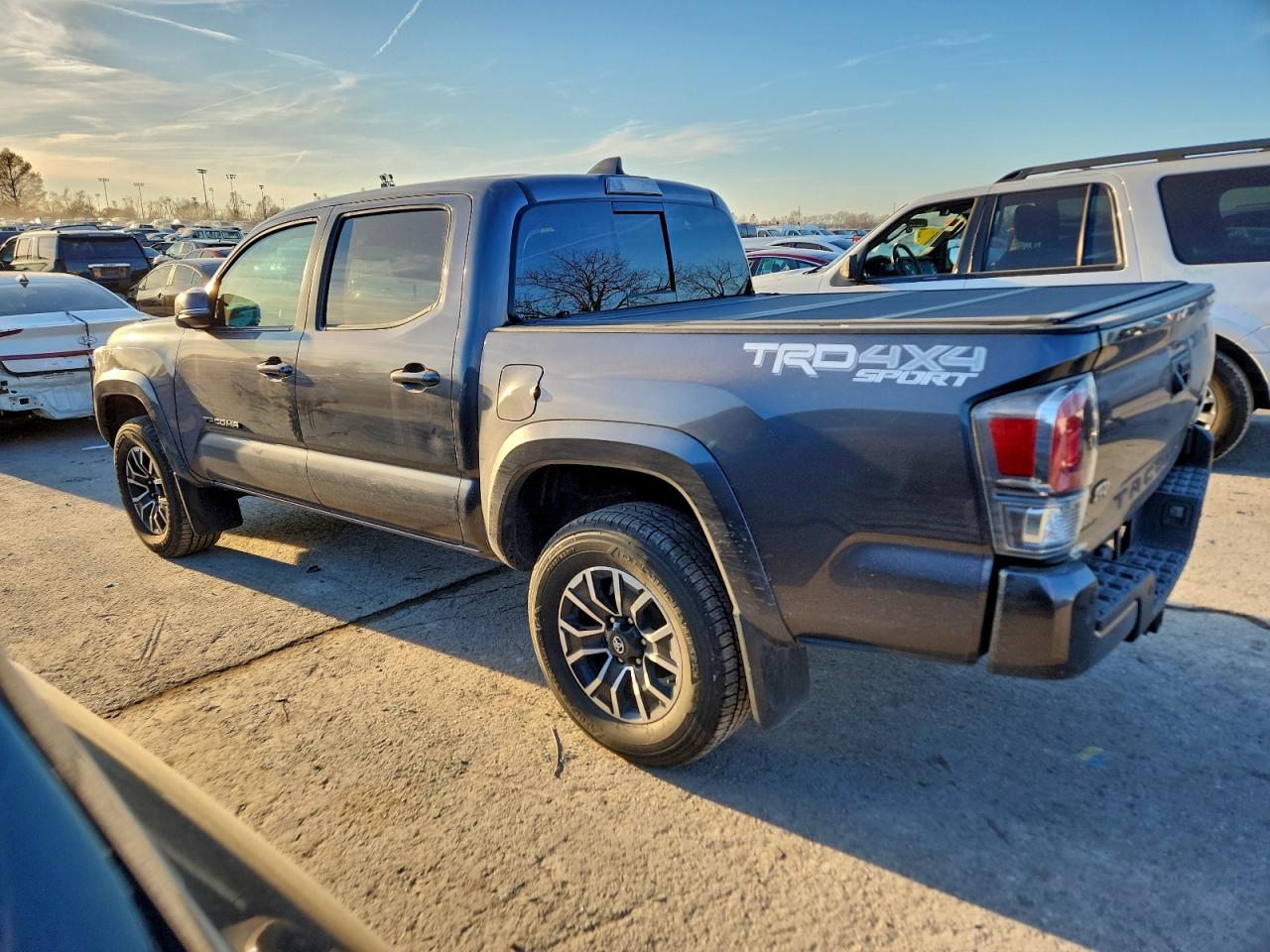 2022 TOYOTA TACOMA DOUBLE CAB photo 2