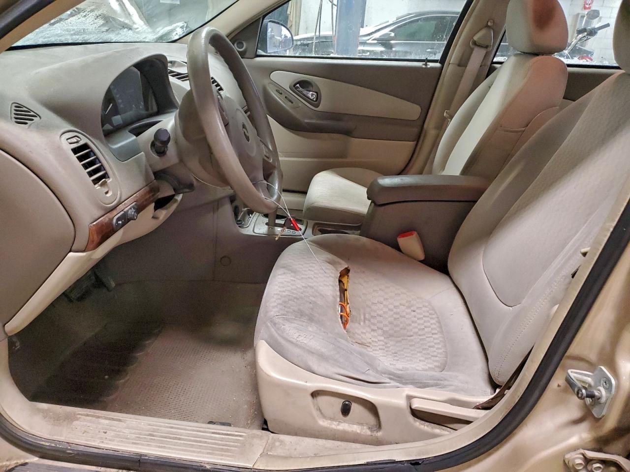 2004 CHEVROLET MALIBU photo 7