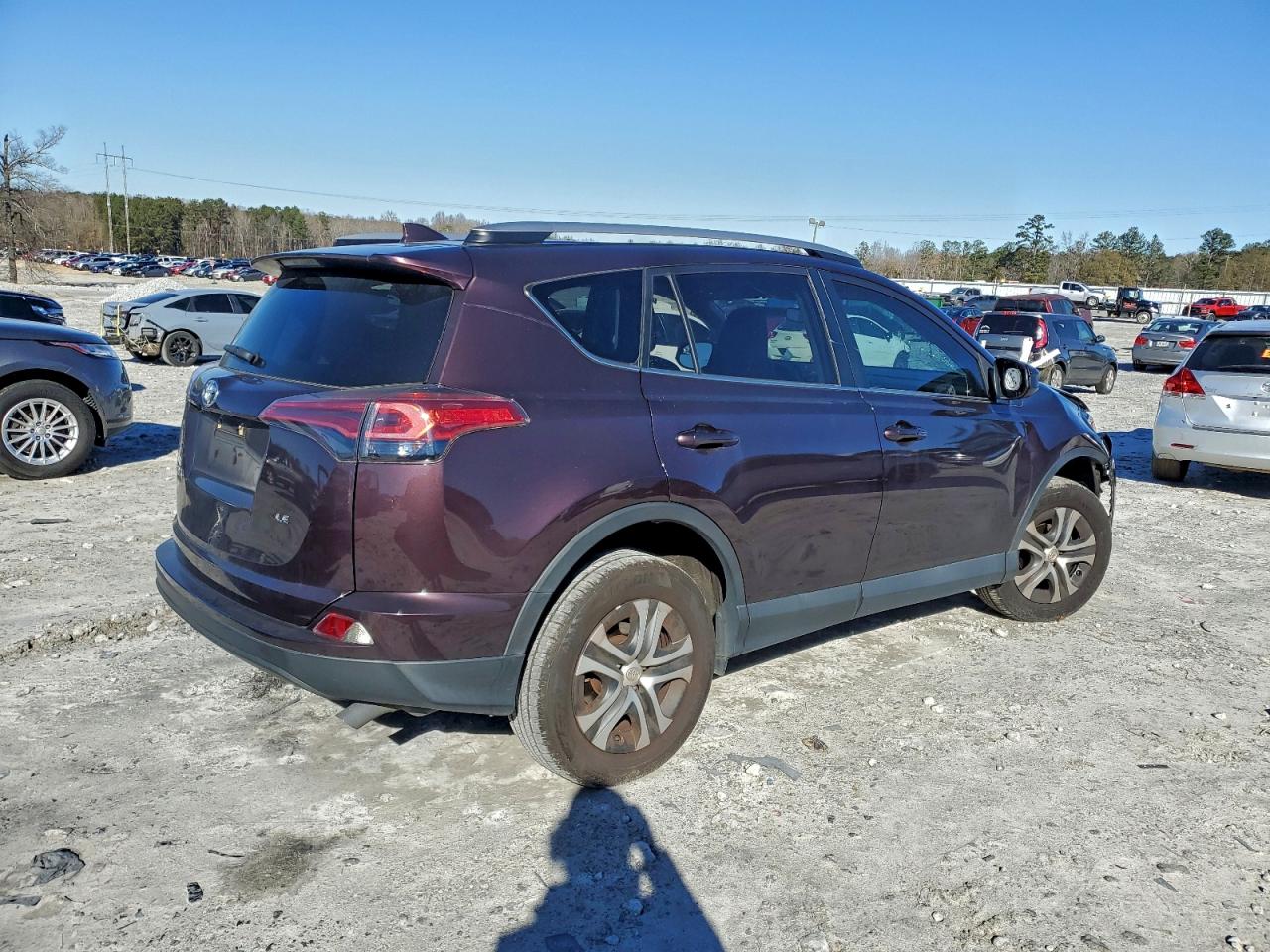 2018 TOYOTA RAV4 LE photo 3