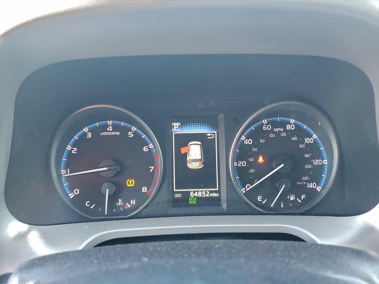 2018 TOYOTA RAV4 LE photo 9