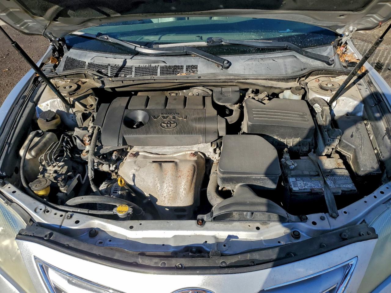 2011 TOYOTA CAMRY XLE photo 11