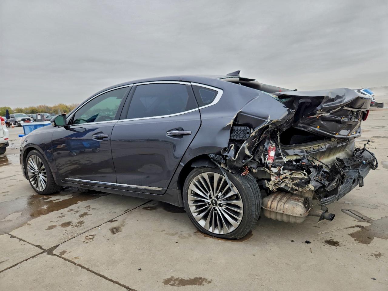 2019 KIA CADENZA LUXURY photo 3