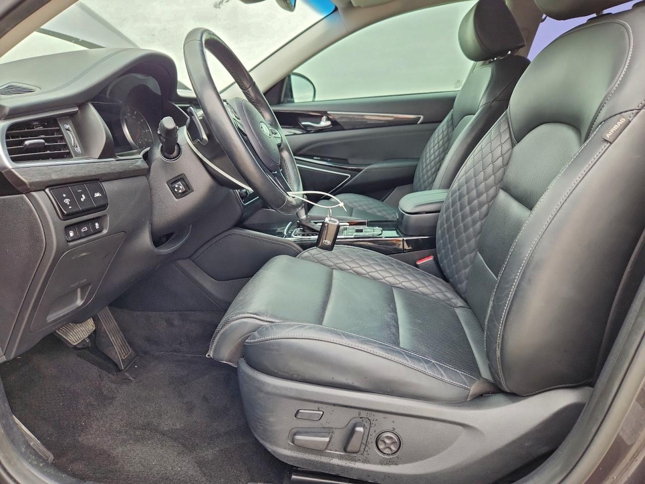 2019 KIA CADENZA LUXURY photo 13