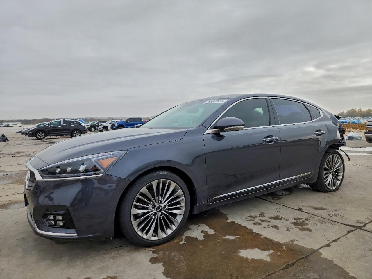 2019 KIA CADENZA