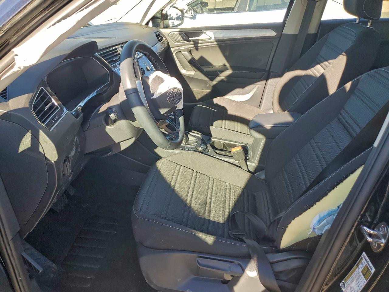 2024 VOLKSWAGEN TIGUAN S photo 7