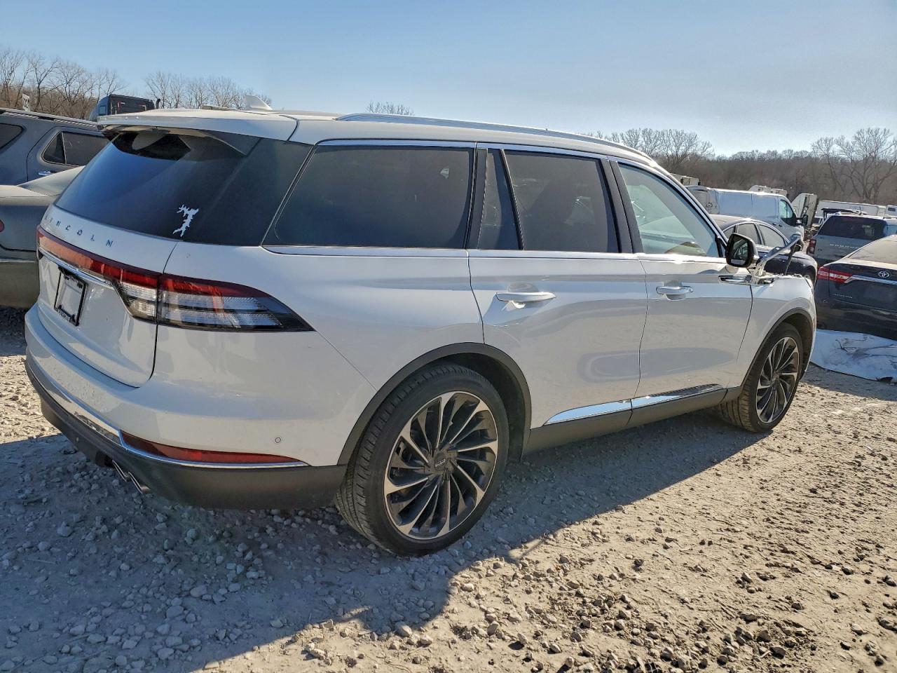 2023 LINCOLN AVIATOR RESERVE photo 3