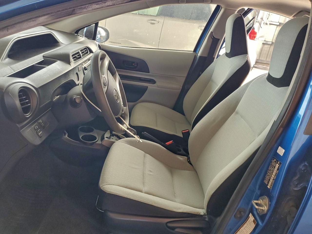 2012 TOYOTA PRIUS C photo 19