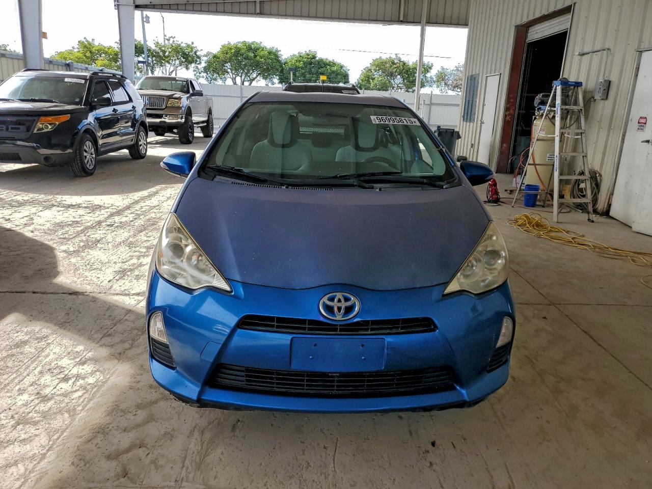 2012 TOYOTA PRIUS C photo 13