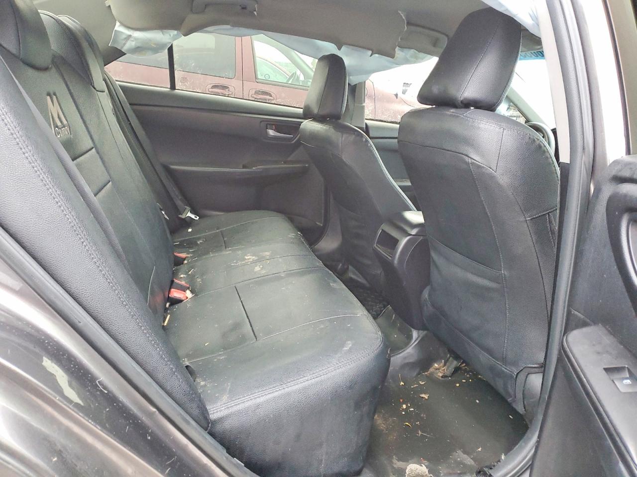 2017 TOYOTA CAMRY HYBRID photo 10
