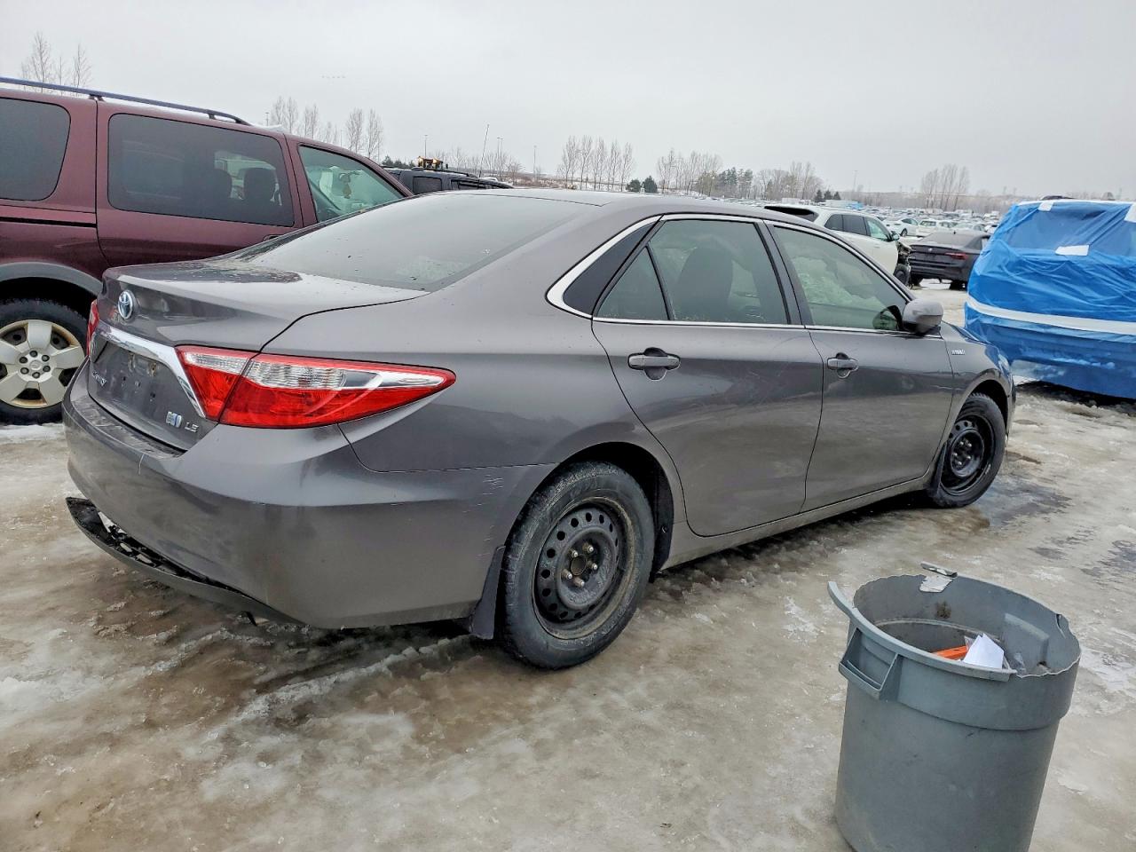2017 TOYOTA CAMRY HYBRID photo 3