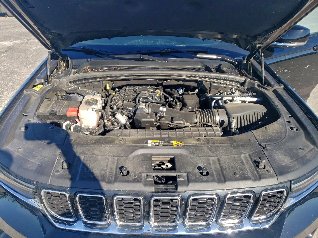 2023 JEEP GRAND CHEROKEE LIMITED photo 12