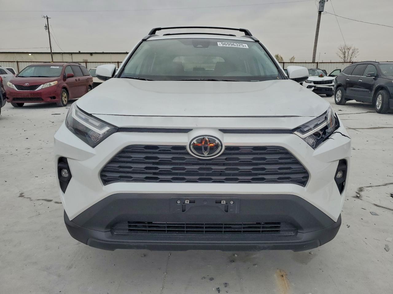2025 TOYOTA RAV4 XLE PREMIUM photo 5
