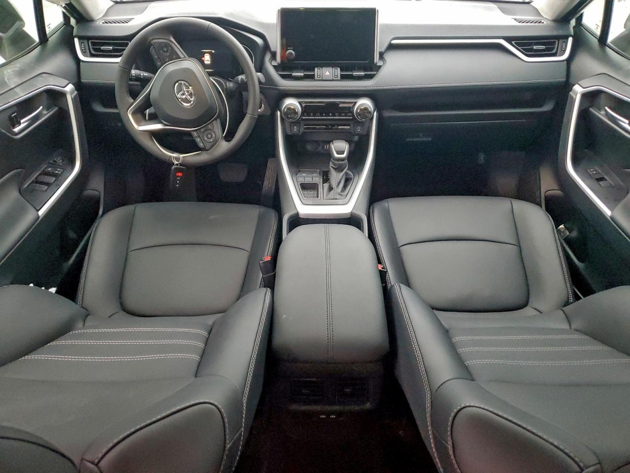 2025 TOYOTA RAV4 XLE PREMIUM photo 8