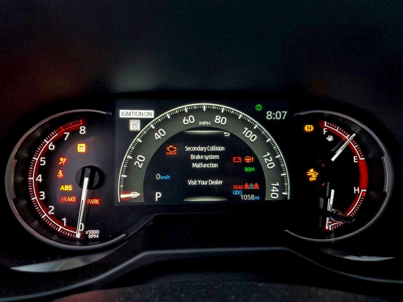 2025 TOYOTA RAV4 XLE PREMIUM photo 9
