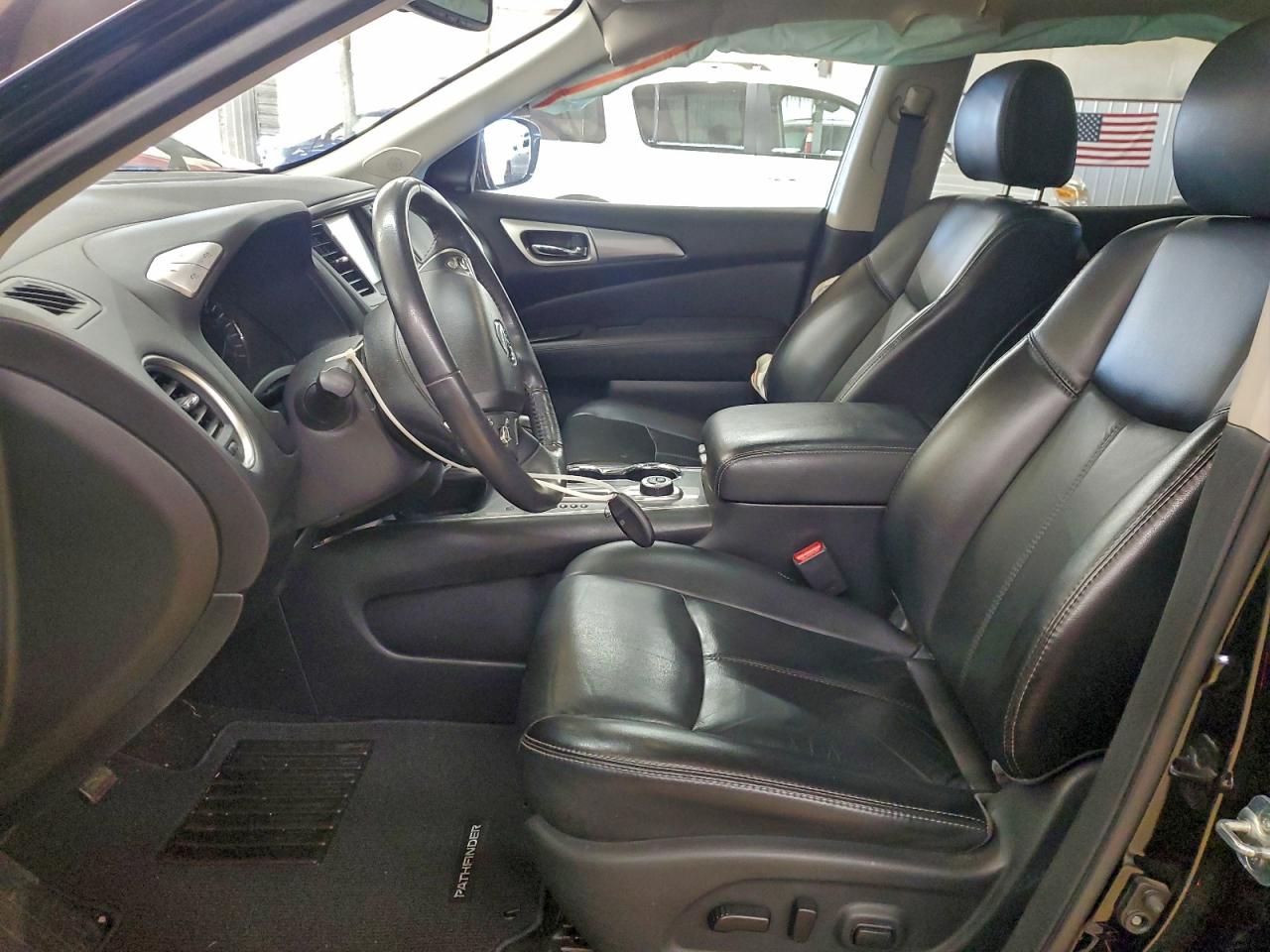 2017 NISSAN PATHFINDER S photo 13