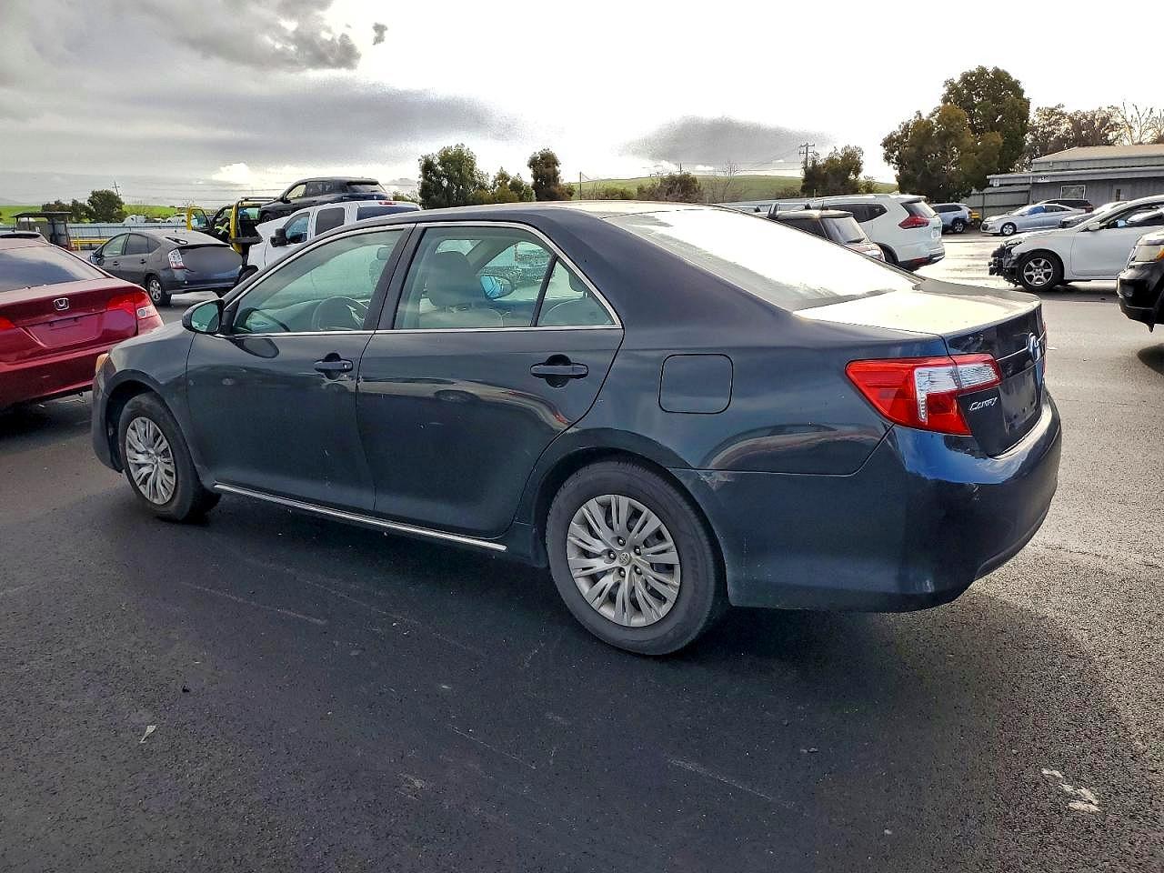 2013 TOYOTA CAMRY HYBRID photo 3