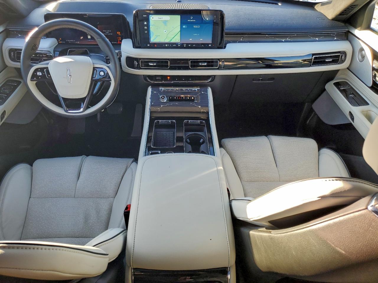 2025 LINCOLN AVIATOR BLACK LABEL photo 15