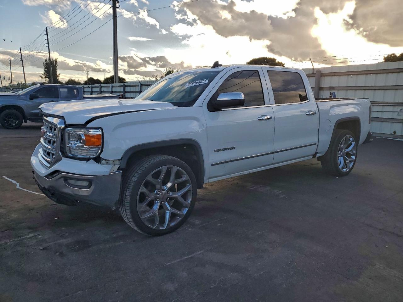 2017 GMC SIERRA