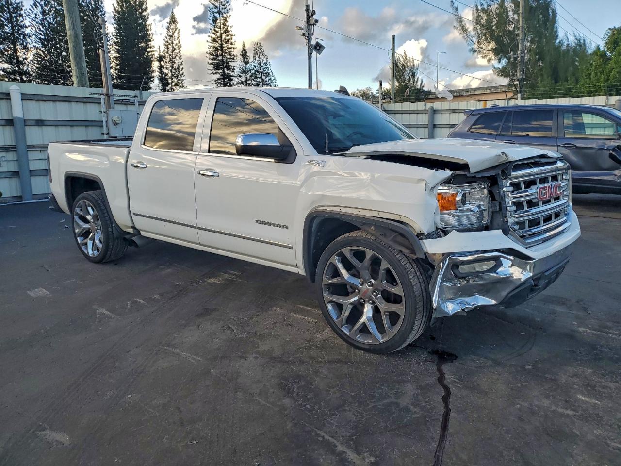 2017 GMC SIERRA K1500 SLT photo 7