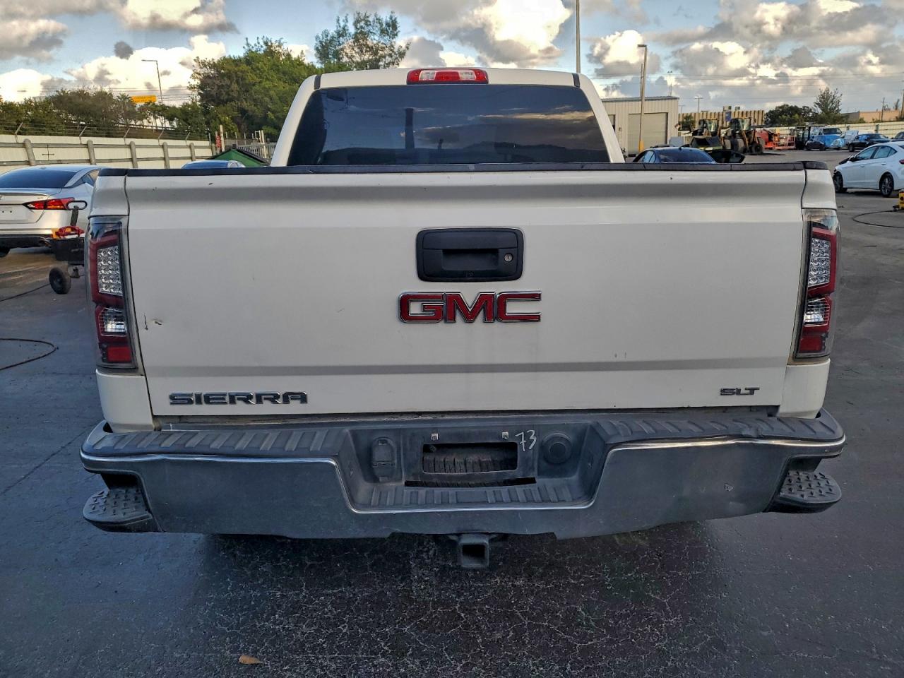 2017 GMC SIERRA K1500 SLT photo 11