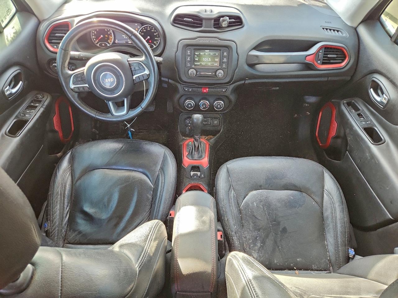 2015 JEEP RENEGADE TRAILHAWK photo 8
