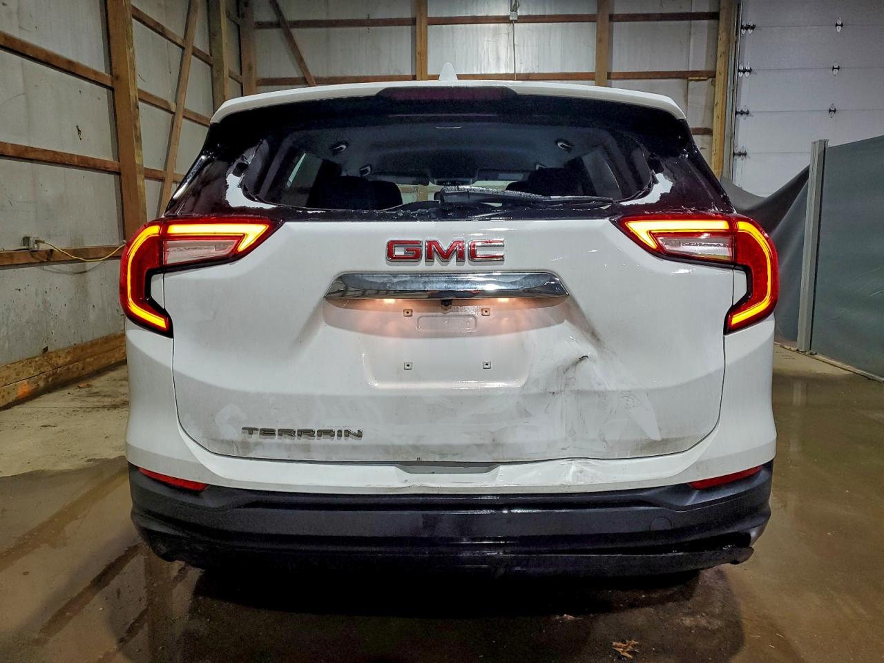 2024 GMC TERRAIN SLE photo 6