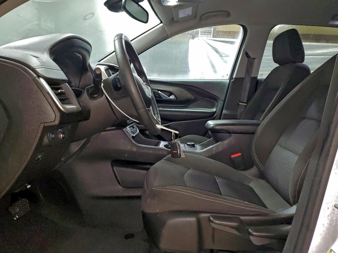 2024 GMC TERRAIN SLE photo 7