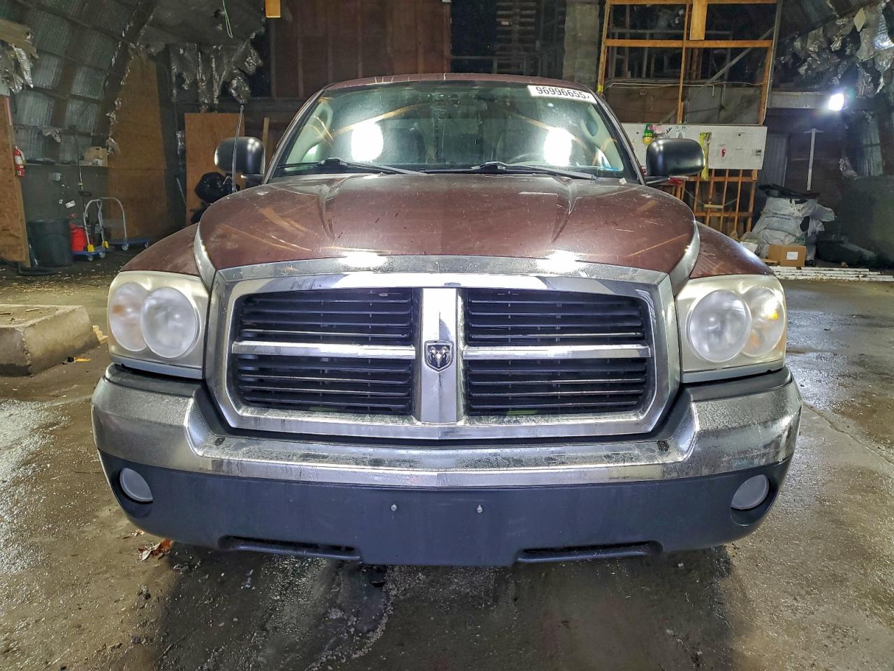 2005 DODGE DAKOTA QUAD SLT photo 5