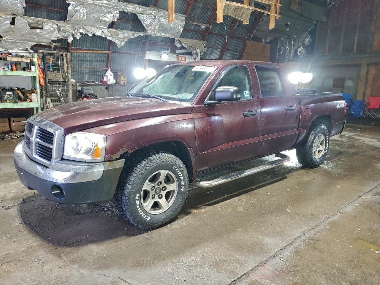 2005 DODGE DAKOTA