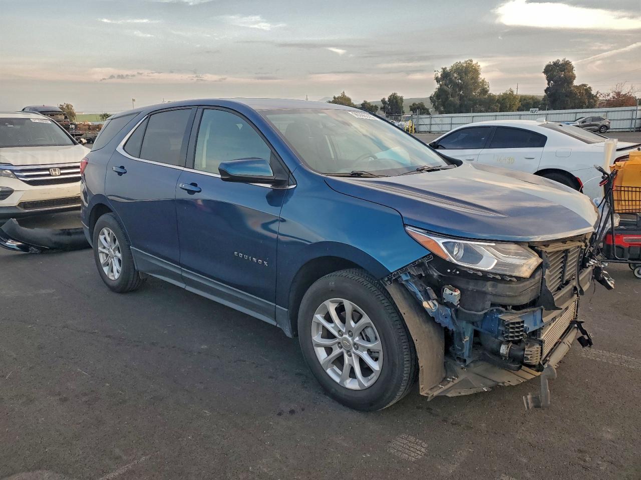 2020 CHEVROLET EQUINOX LT photo 4