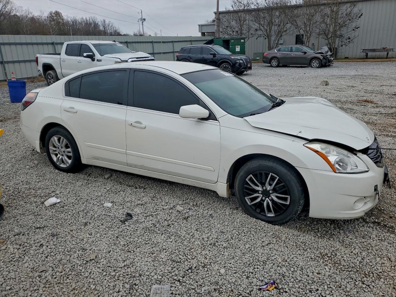 2012 NISSAN ALTIMA BASE photo 4
