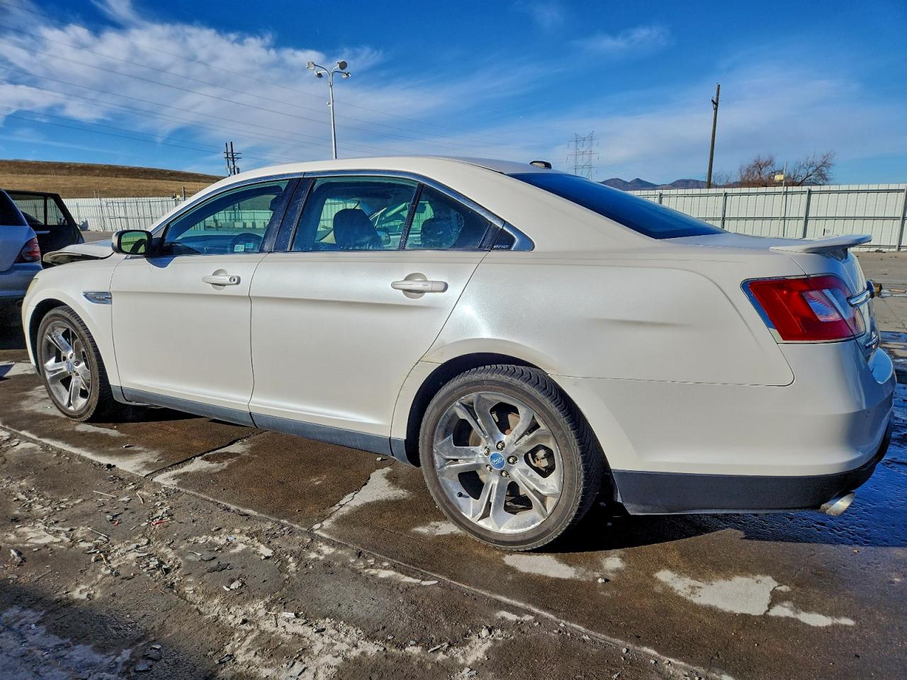 2010 FORD TAURUS SHO photo 3