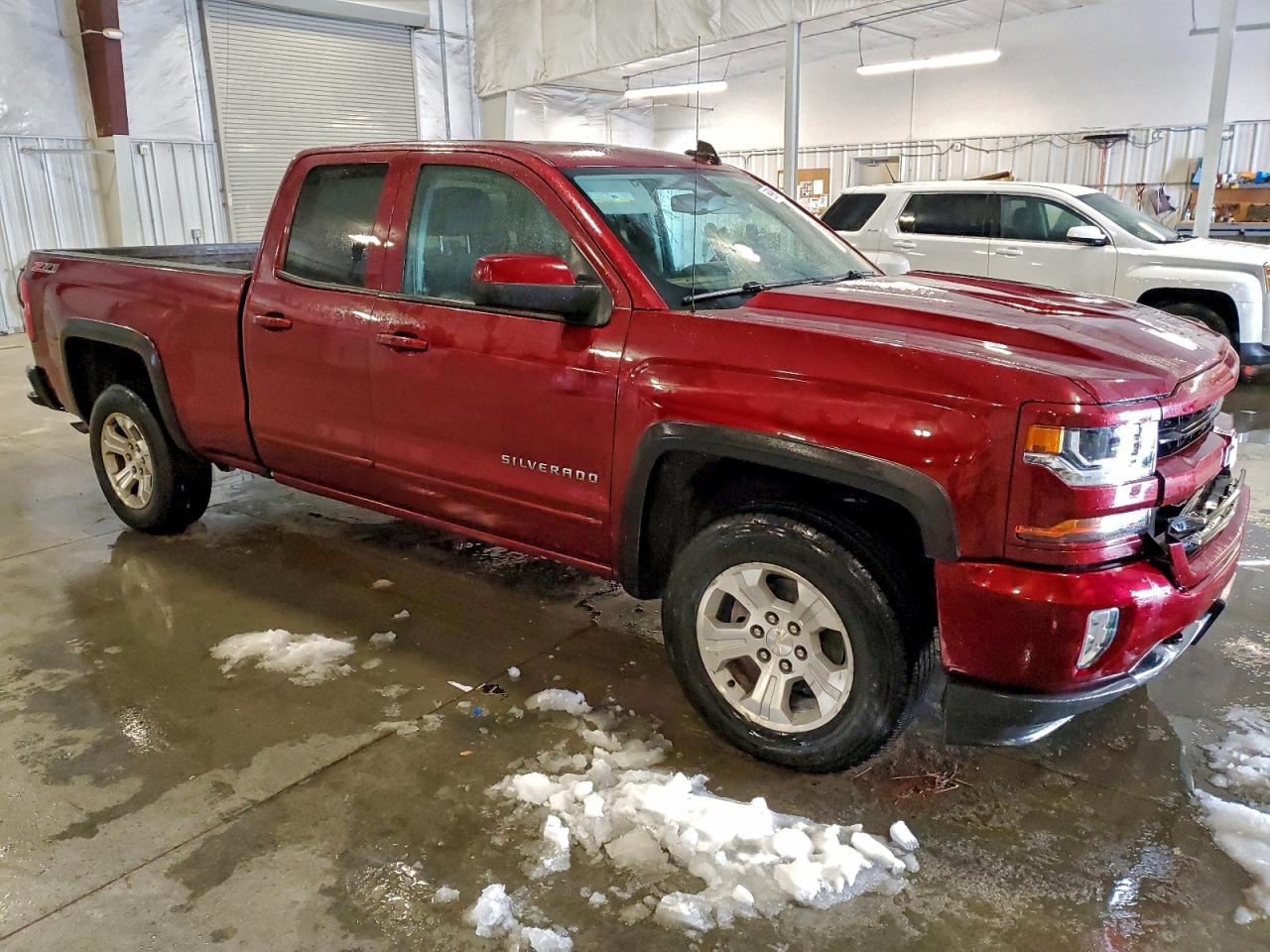 2016 CHEVROLET SILVERADO K1500 LT photo 4