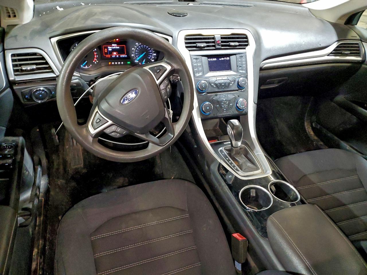 2013 FORD FUSION SE photo 8