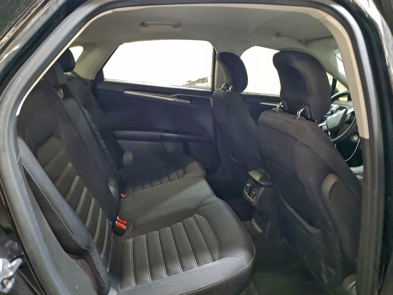 2013 FORD FUSION SE photo 10