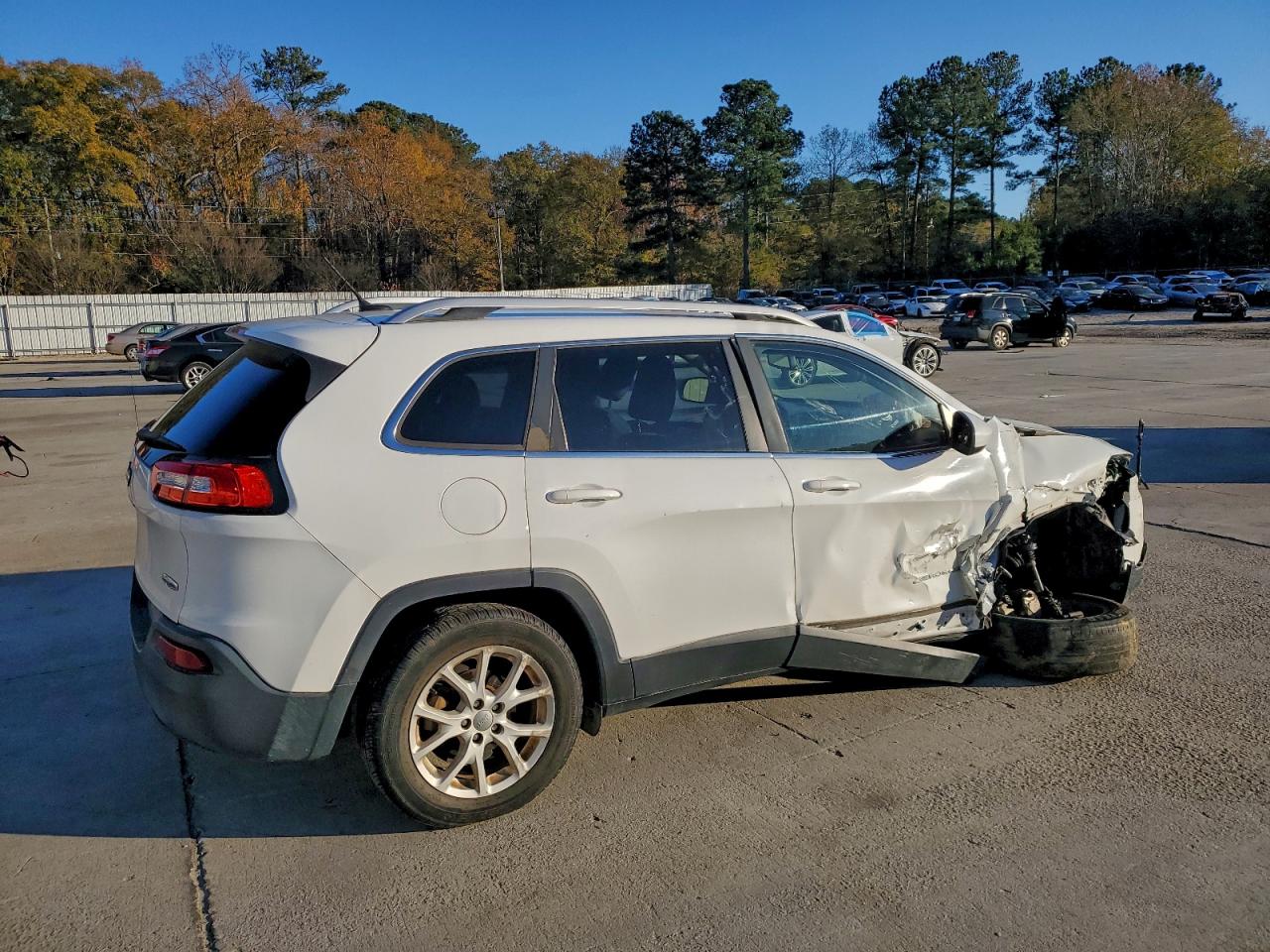 2018 JEEP CHEROKEE LATITUDE photo 5