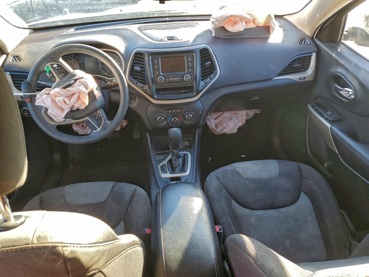 2018 JEEP CHEROKEE LATITUDE photo 15