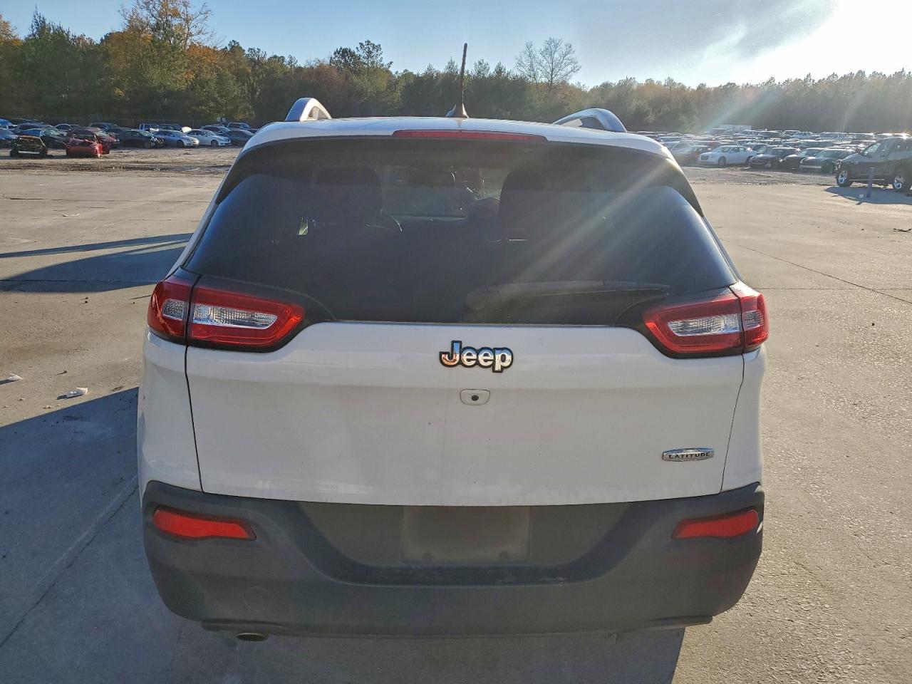 2018 JEEP CHEROKEE LATITUDE photo 11
