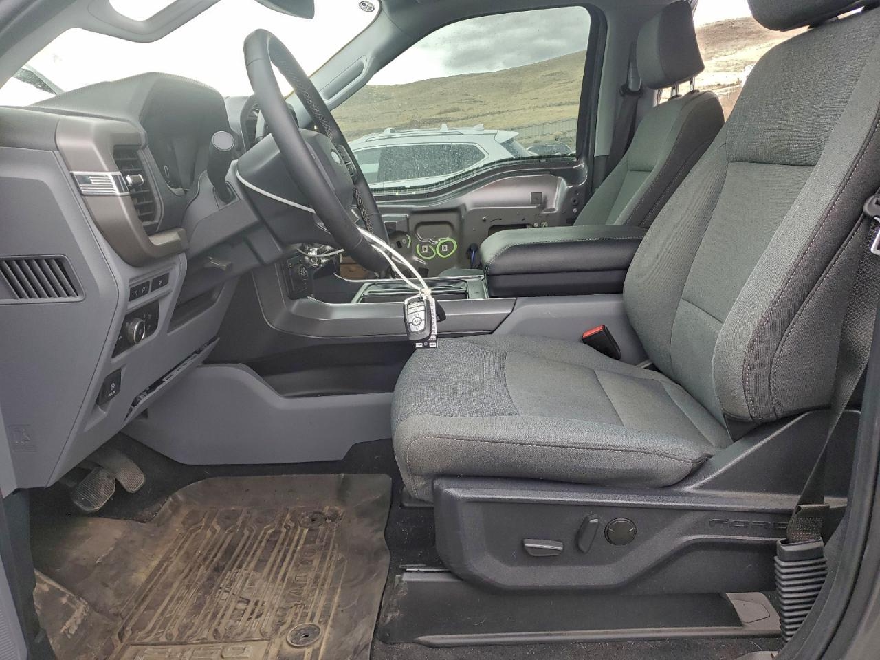 2024 FORD F150 XLT photo 19