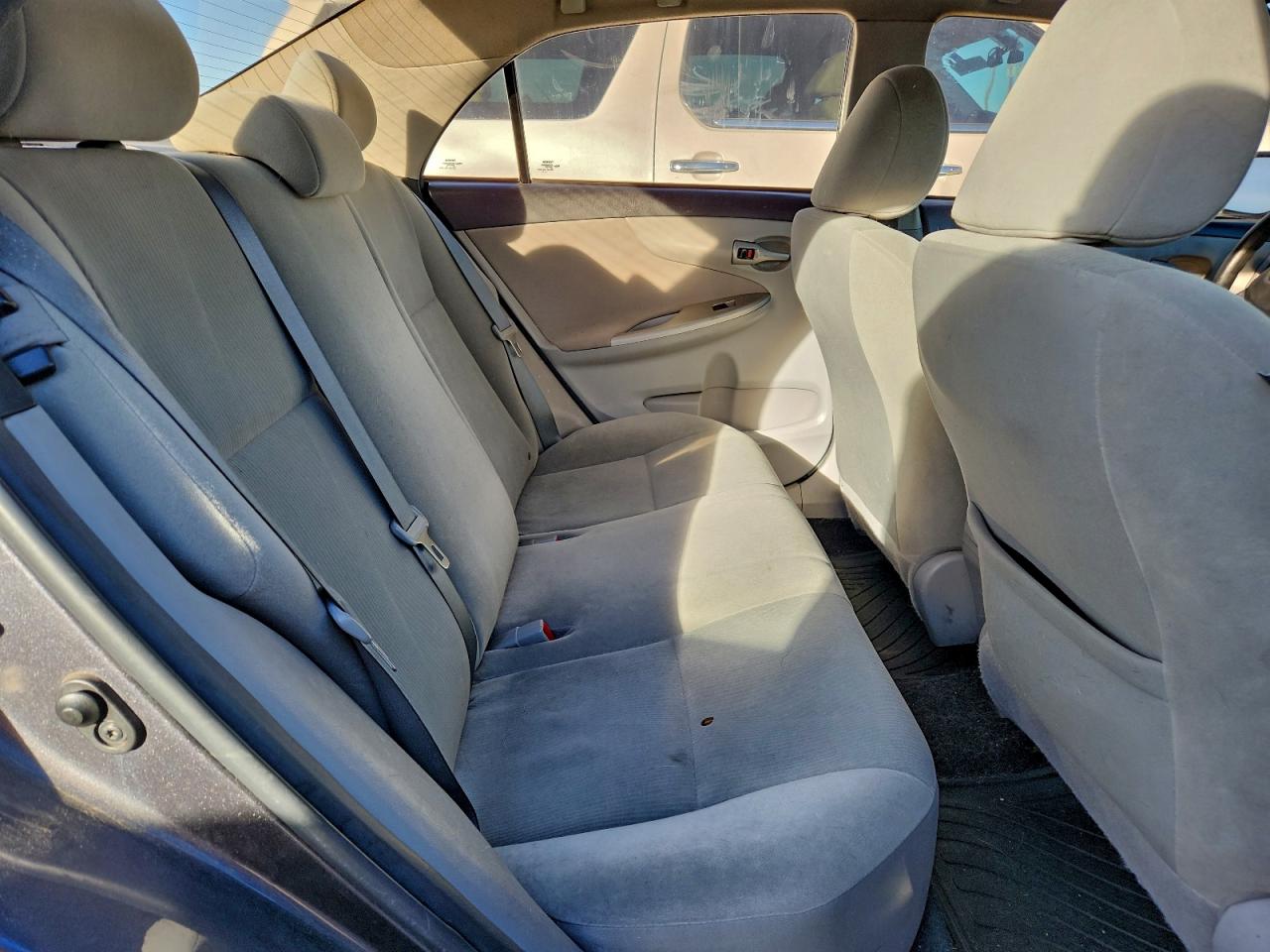 2013 TOYOTA COROLLA BASE photo 28