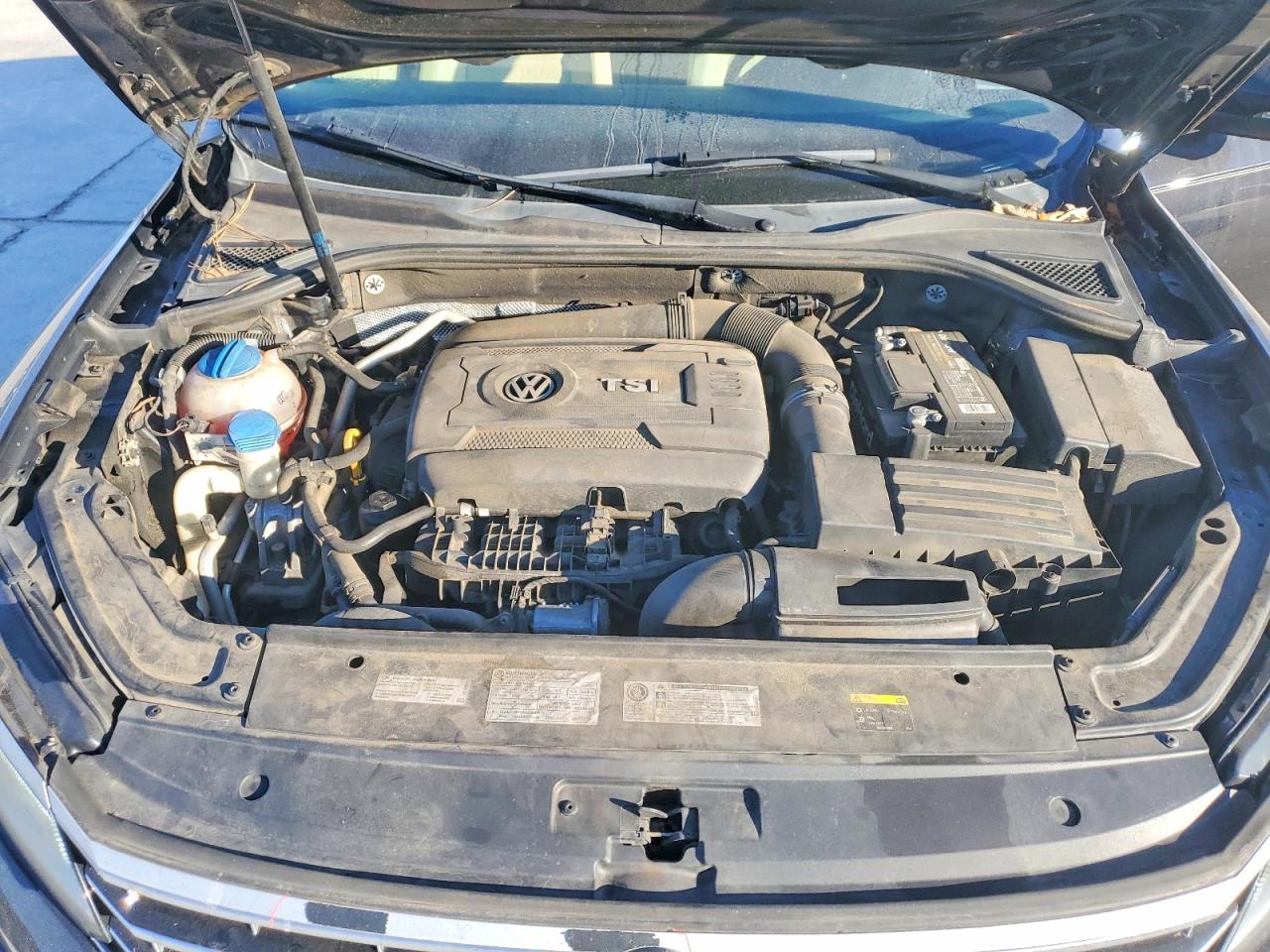 2017 VOLKSWAGEN PASSAT SEL PREMIUM photo 21